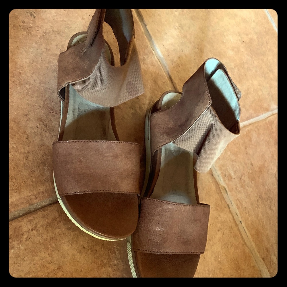 Eileen Fisher sandals